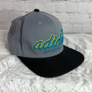 NWT Adidas Originals Script SnapBack hat